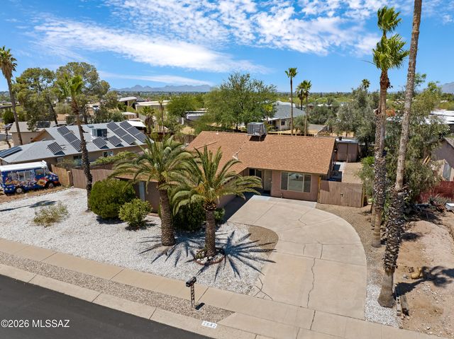 2642 S Black Moon Drive, Tucson, AZ 85730