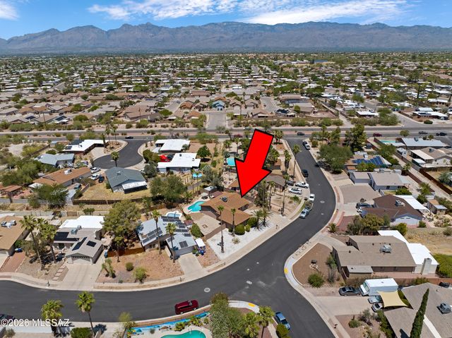 2642 S Black Moon Drive, Tucson, AZ 85730