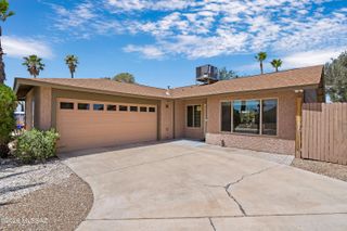 2642 S Black Moon Drive, Tucson, AZ 85730