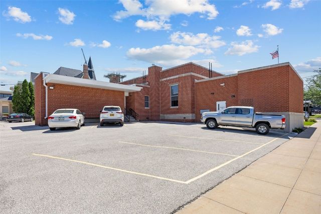 1100 8th Avenue, Marion, IA 52302