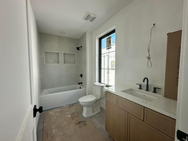 1083 W 3rd Avenue, Columbus, OH 43212