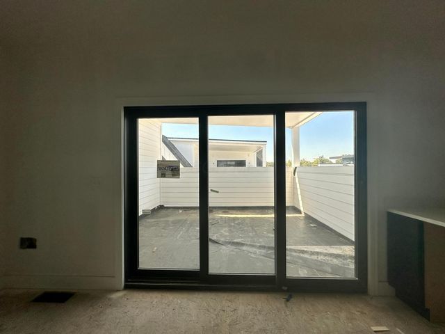 1083 W 3rd Avenue, Columbus, OH 43212