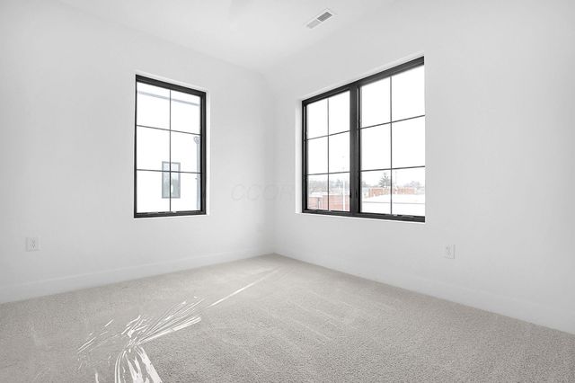 1083 W 3rd Avenue, Columbus, OH 43212