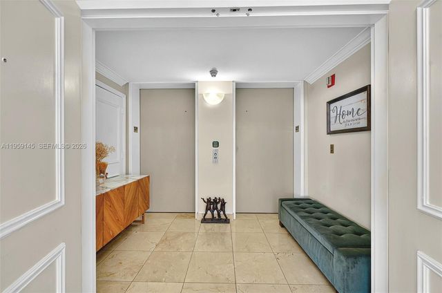 21050 Point Place 2301, Aventura, FL 33180