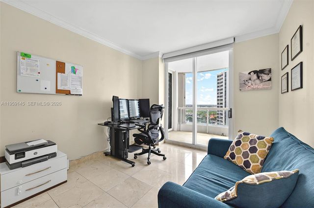21050 Point Place 2301, Aventura, FL 33180