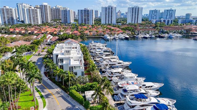 21050 Point Place 2301, Aventura, FL 33180