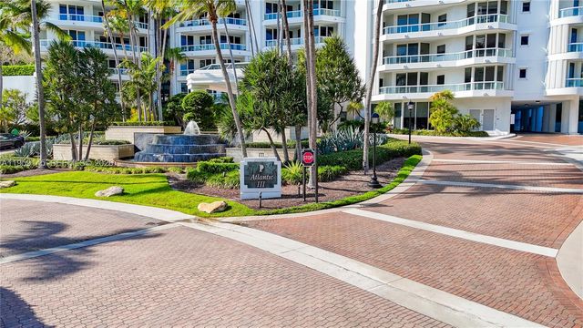 21050 Point Place 2301, Aventura, FL 33180