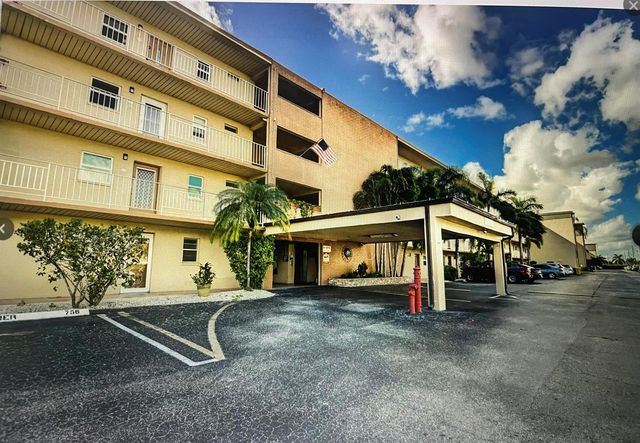 300 NE 26th Avenue 1080, Boynton Beach, FL 33435