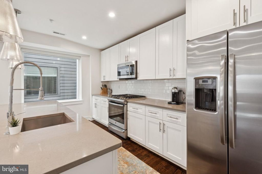 1022-24 S 2ND ST #2, Philadelphia, PA 19147