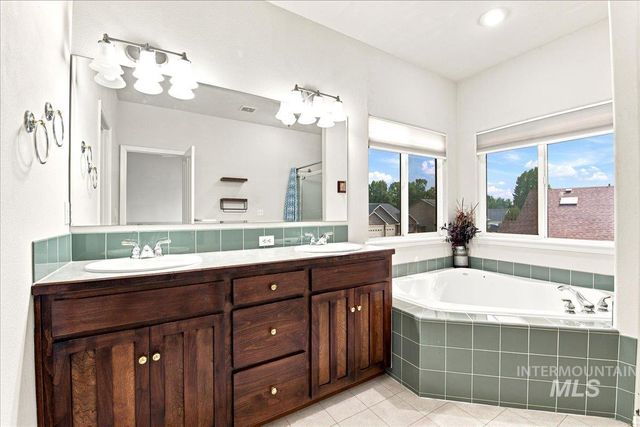 2884 Rough Stone Way, Meridian, ID 83646
