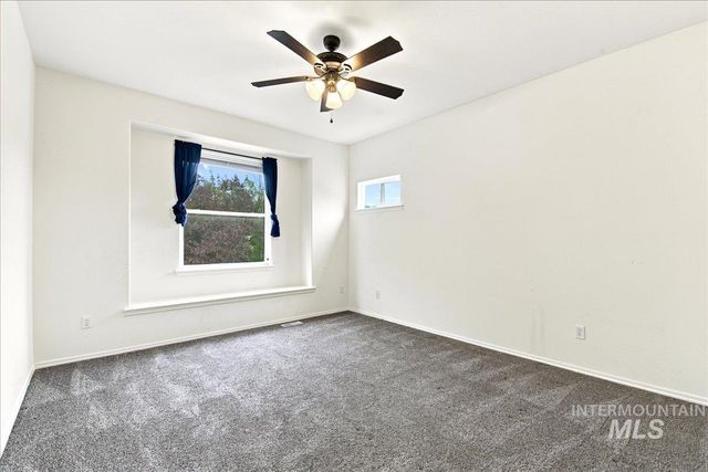 2884 Rough Stone Way, Meridian, ID 83646