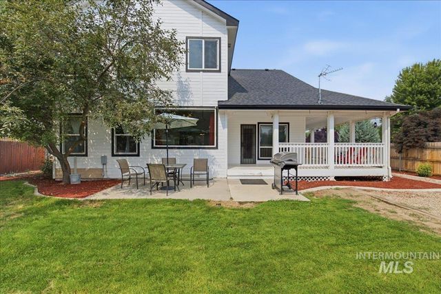 2884 Rough Stone Way, Meridian, ID 83646
