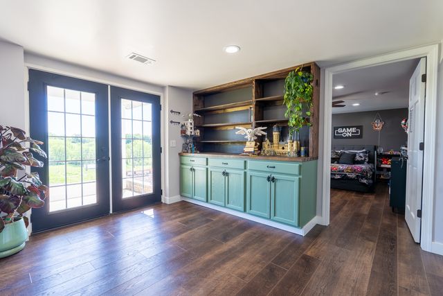 15800 63rd Street, Milan, IL 61264