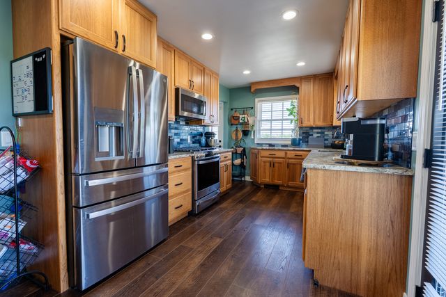 15800 63rd Street, Milan, IL 61264