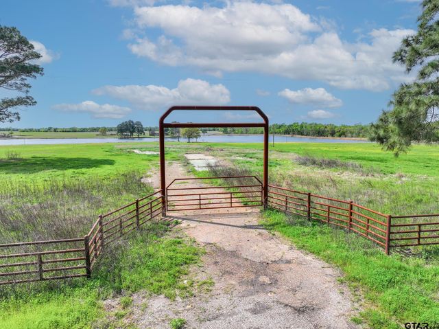 973 VZCR 1604, Grand Saline, TX 75140