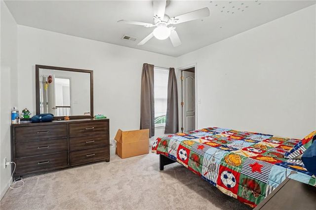 521 Richmond Place, Loganville, GA 30052