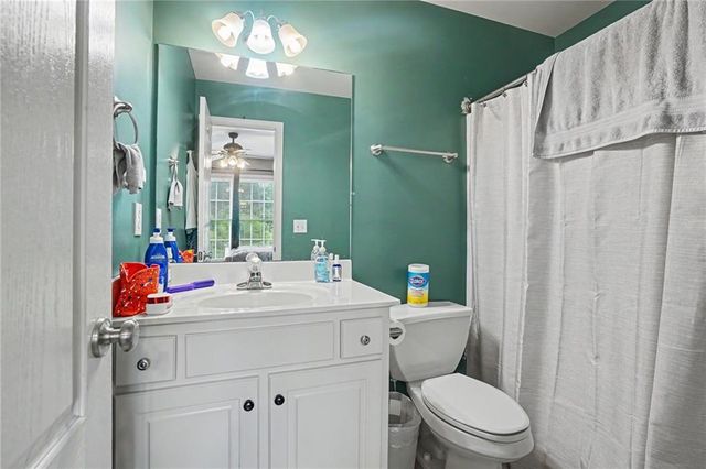 521 Richmond Place, Loganville, GA 30052
