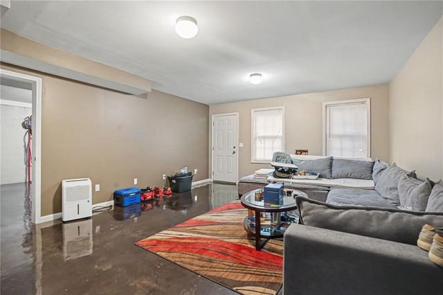 521 Richmond Place, Loganville, GA 30052