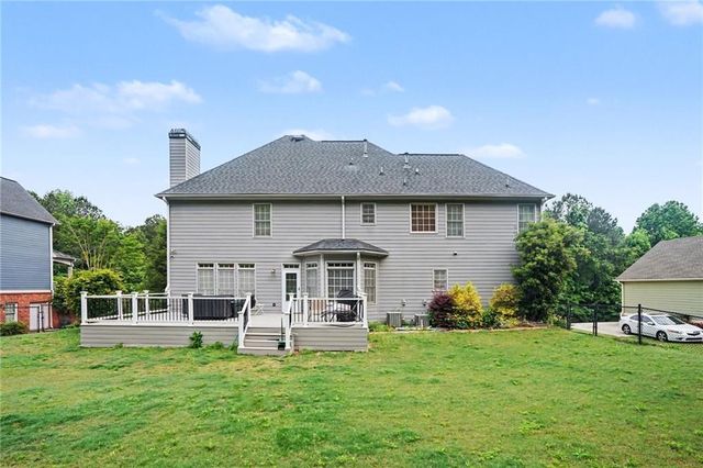 521 Richmond Place, Loganville, GA 30052