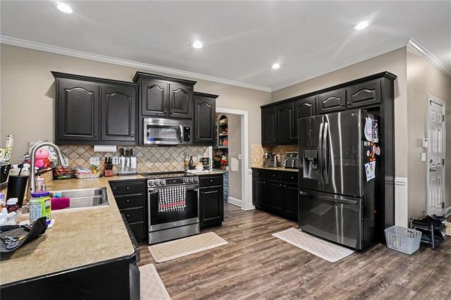 521 Richmond Place, Loganville, GA 30052