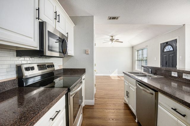 408 Mesquite Drive, Rio Vista, TX 76093