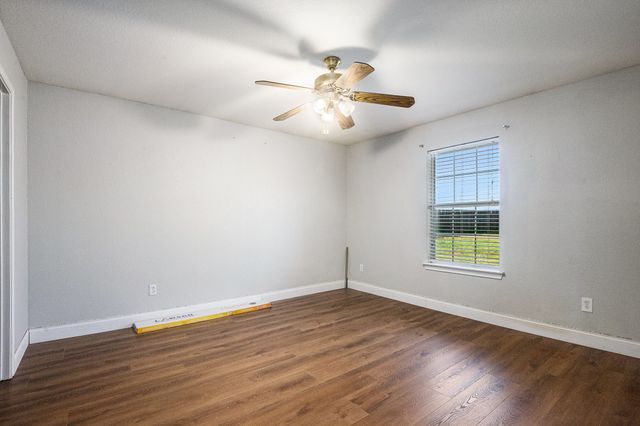 408 Mesquite Drive, Rio Vista, TX 76093