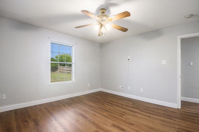 408 Mesquite Drive, Rio Vista, TX 76093