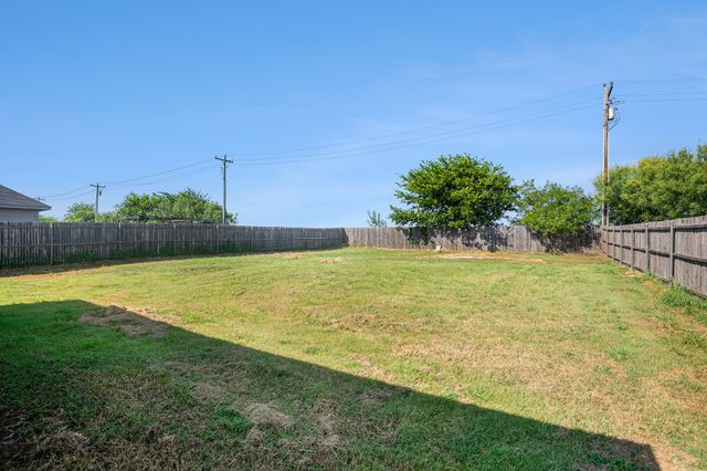 408 Mesquite Drive, Rio Vista, TX 76093