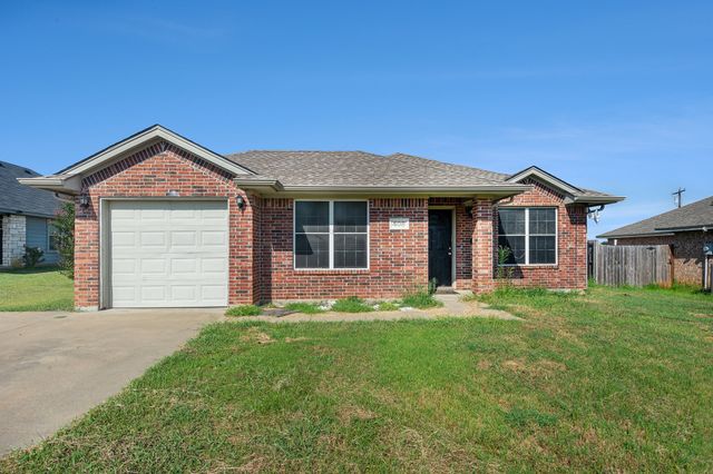 408 Mesquite Drive, Rio Vista, TX 76093