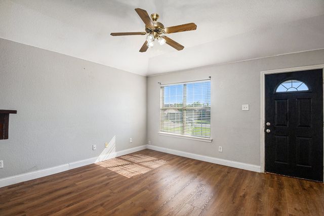 408 Mesquite Drive, Rio Vista, TX 76093