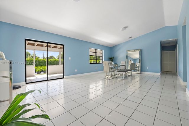 23421 SW 217th Ave, Homestead, FL 33031