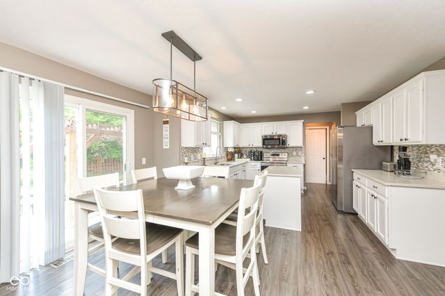 6137 Dado Drive, Noblesville, IN 46062