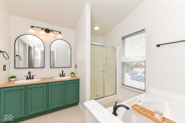 6137 Dado Drive, Noblesville, IN 46062