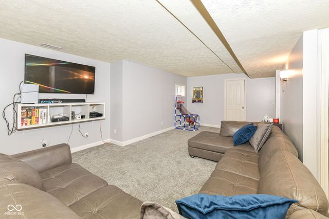 6137 Dado Drive, Noblesville, IN 46062