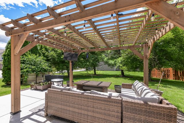 6137 Dado Drive, Noblesville, IN 46062