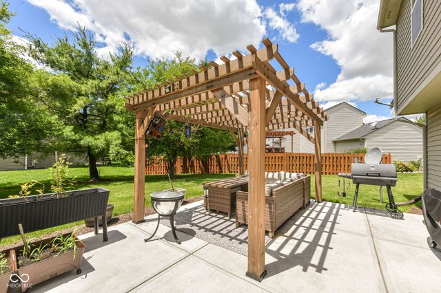 6137 Dado Drive, Noblesville, IN 46062