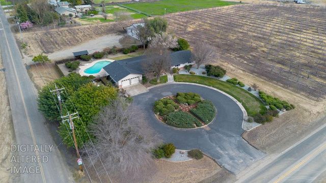 16012 Sycamore Ave, Patterson, CA 95363