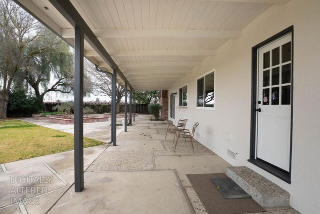 16012 Sycamore Ave, Patterson, CA 95363