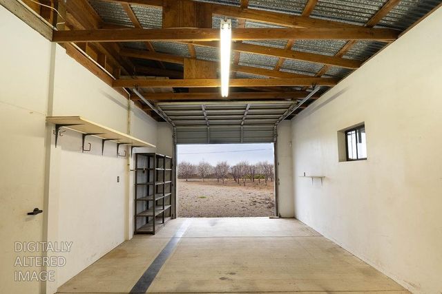 16012 Sycamore Ave, Patterson, CA 95363