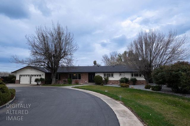 16012 Sycamore Ave, Patterson, CA 95363