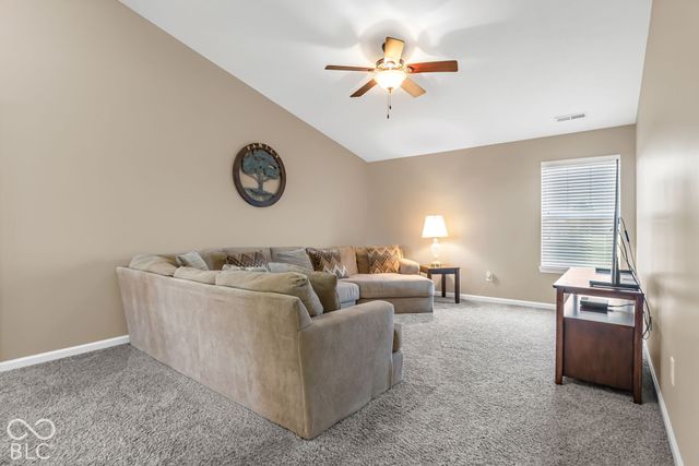 4621 W Dane Court, New Palestine, IN 46163