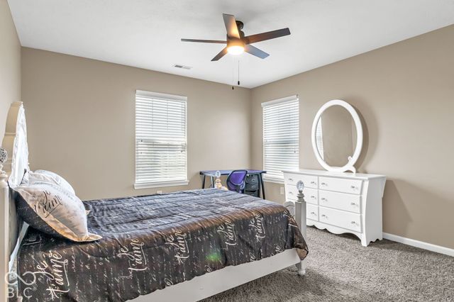 4621 W Dane Court, New Palestine, IN 46163