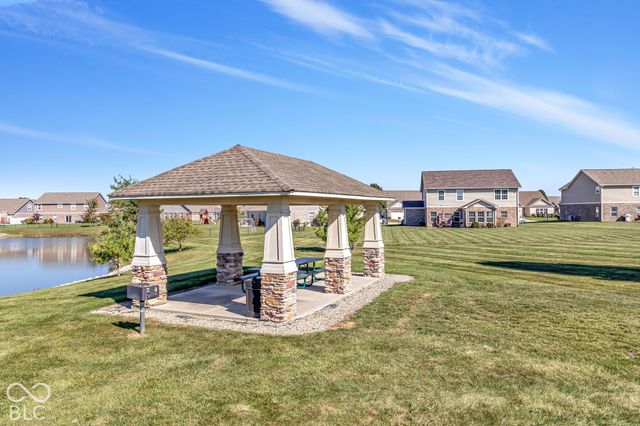 4621 W Dane Court, New Palestine, IN 46163