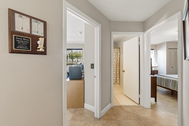 3333 Jog Park Drive, Greenacres, FL 33467