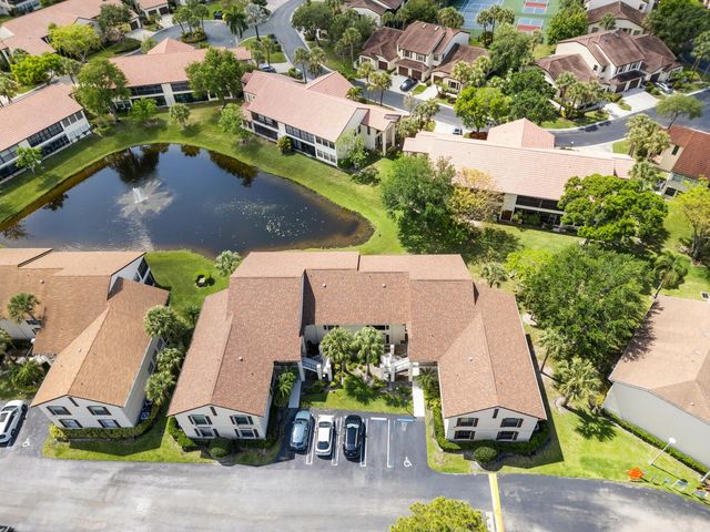 3333 Jog Park Drive, Greenacres, FL 33467