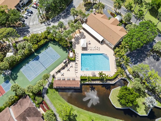 3333 Jog Park Drive, Greenacres, FL 33467