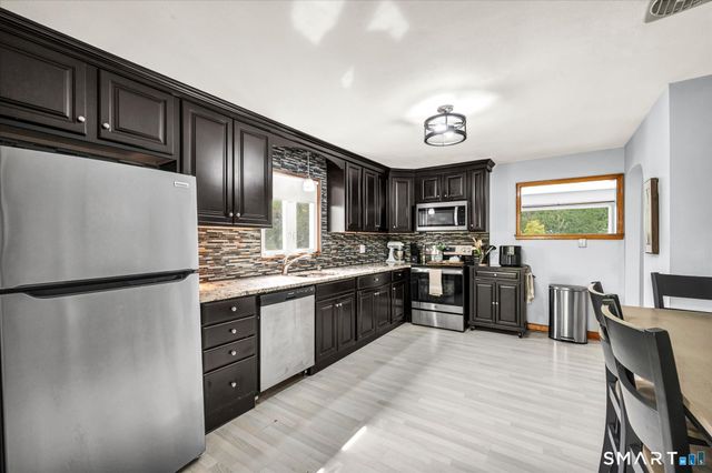 13 Coach Drive, Wolcott, CT 06716