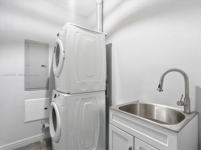 600 NE 27th Street PH2, Miami, FL 33137