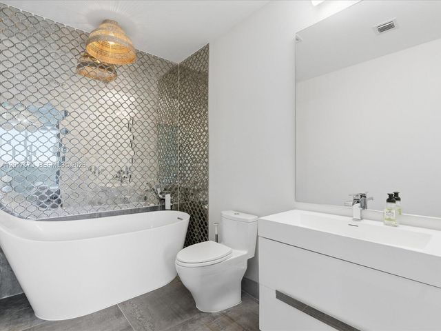 600 NE 27th Street PH2, Miami, FL 33137