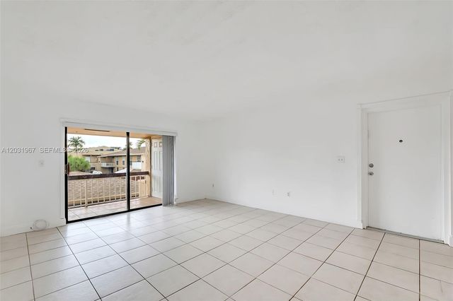 13787 SW 66th St 254D, Miami, FL 33183